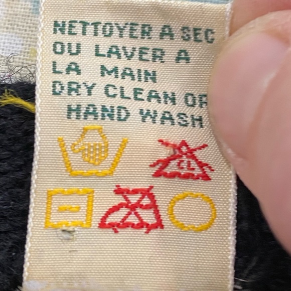 Vintage Cricketeer Virgin Wool Crew Pullover Sweater Black in size M Unisex - Picture 9 of 11